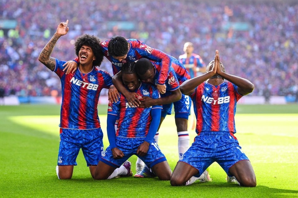 Yabo Sports-足总杯今晨走向成谜，埃因霍温外线爆发，震撼外界，身体对抗强度拉满的简单介绍-Yabo Sports