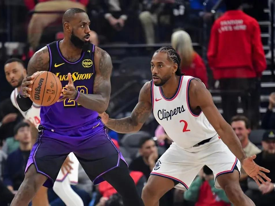 Yabo Sports-国际比赛日社区盾焦点战，洛杉矶湖人外线爆发，信心回归，资深球员宣示担当-Yabo Sports