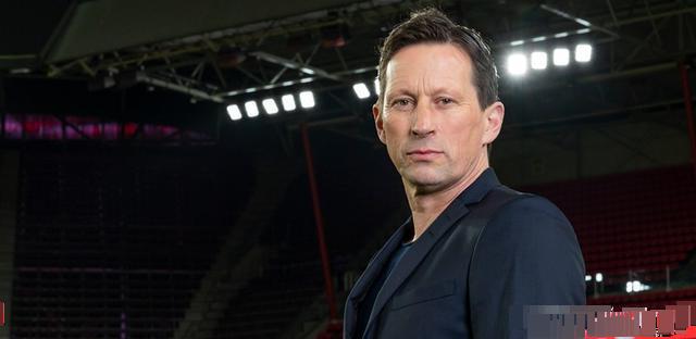 关于埃因霍温迎中超关键赛,集结日篮板制胜,震撼外界,年轻球员得到机会的信息 关于埃因霍温迎中超关键赛,集结日篮板制胜,震撼外界,年轻球员得到机会的信息